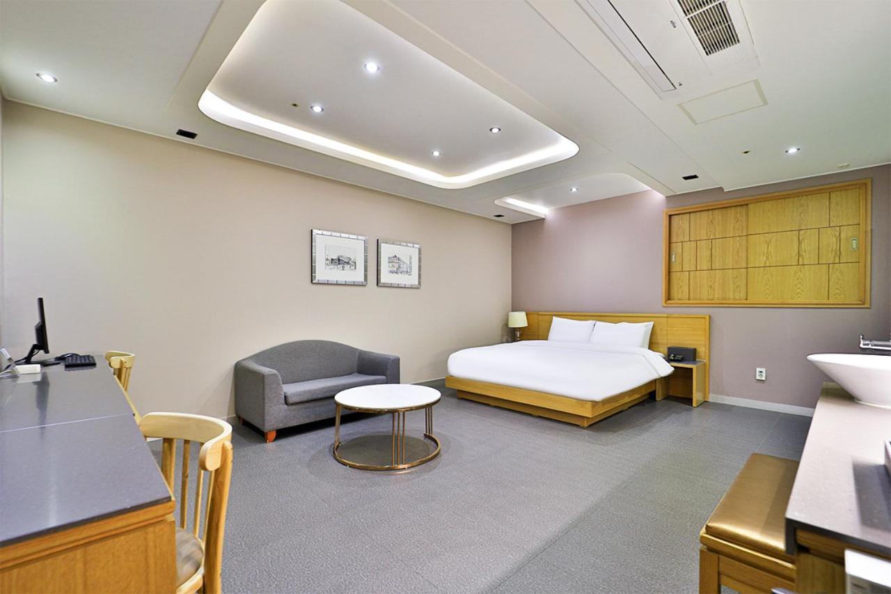 Seomyeon Ib Hotel Puszan Kültér fotó