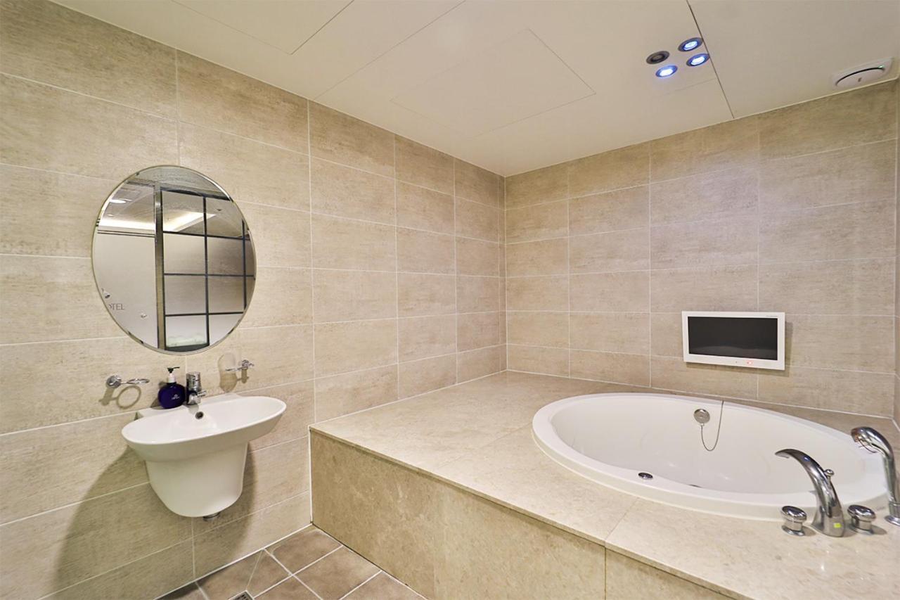 Seomyeon Ib Hotel Puszan Kültér fotó