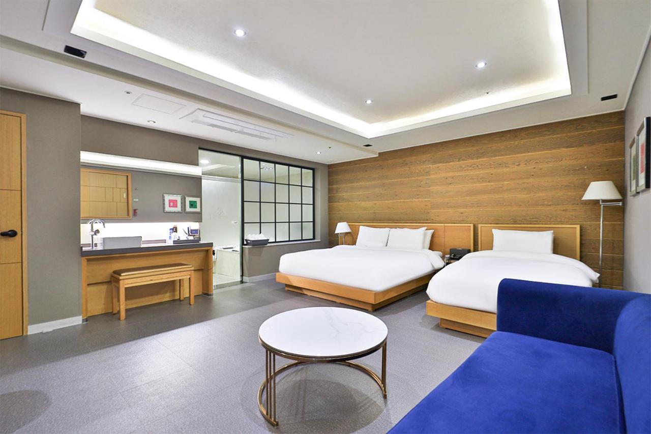 Seomyeon Ib Hotel Puszan Kültér fotó
