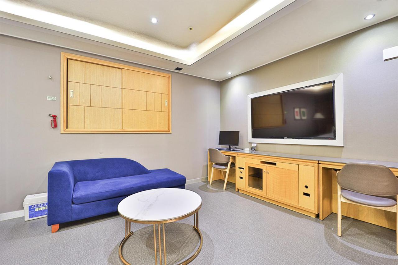 Seomyeon Ib Hotel Puszan Kültér fotó