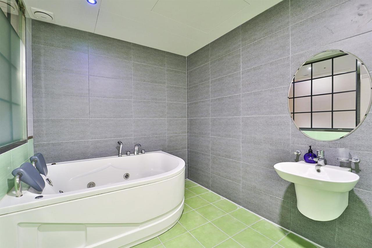 Seomyeon Ib Hotel Puszan Kültér fotó